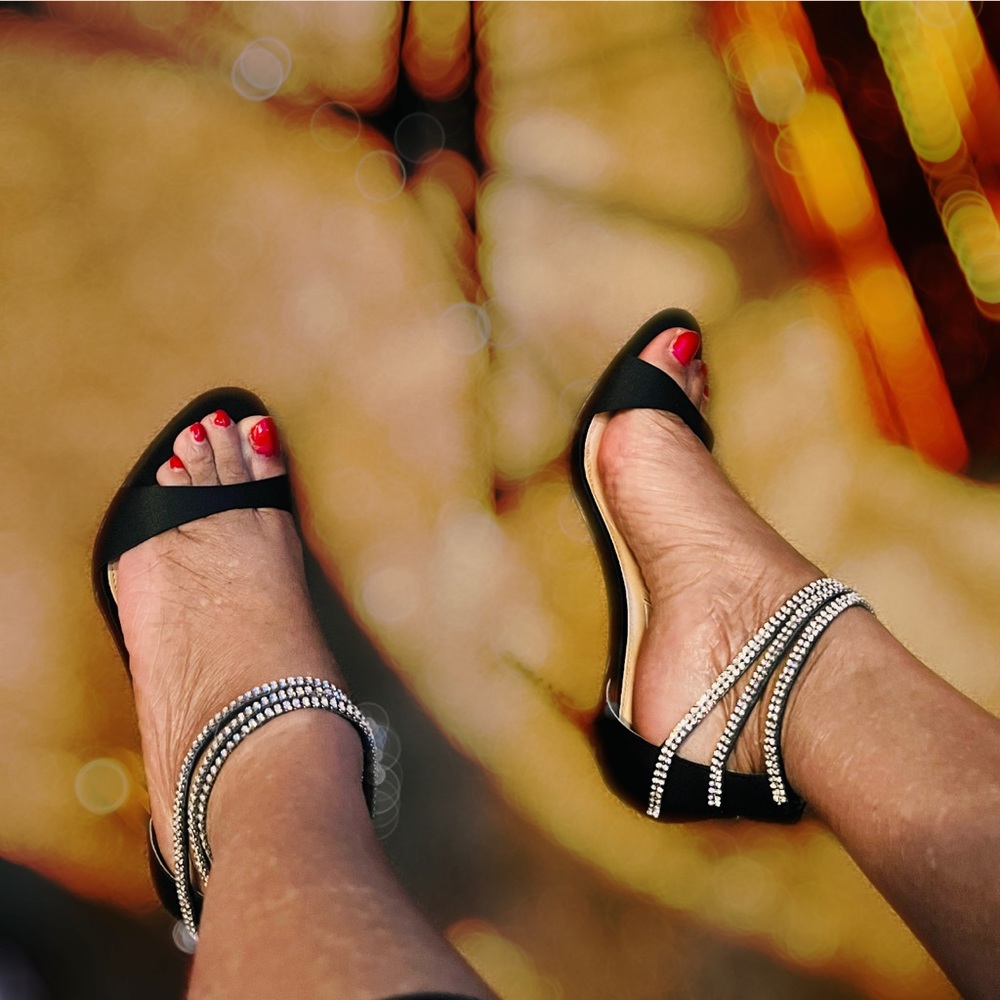 Nina Open Toe Classic - Picture 10 of 16
